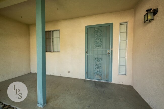 Photo - N.E. Fresno Home, 3BR/2BA, Blt 1988, POOL + Living & Family Rooms - Lots of Amenities!