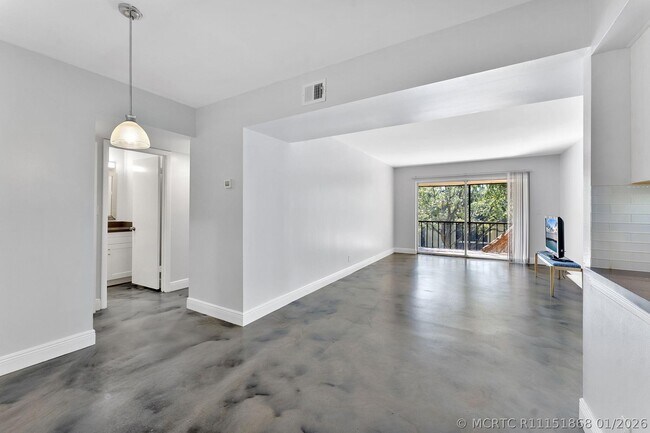 470 NW 20th St Unit 3070