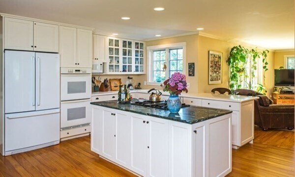 37 Sachem Cir