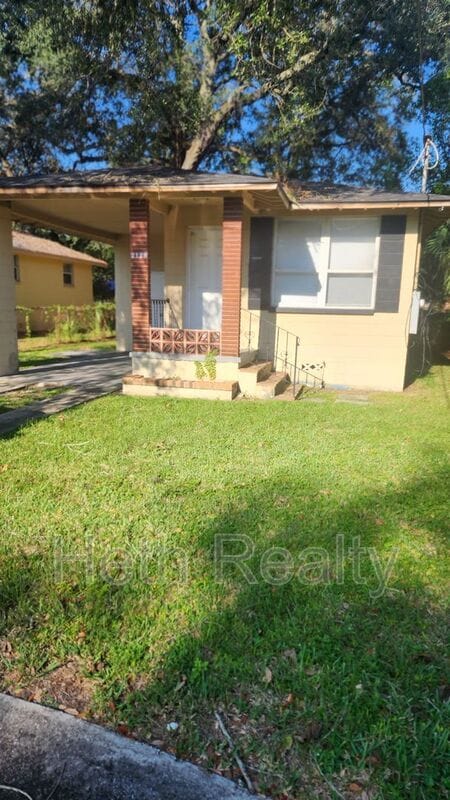 Building Photo - 2128 Lambert St