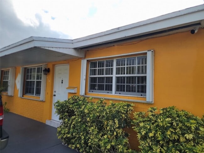 Photo - 410 SW 11th Ave