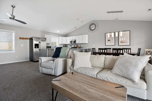 Photo - 12 Oak Dr Unit SI ID1591571P