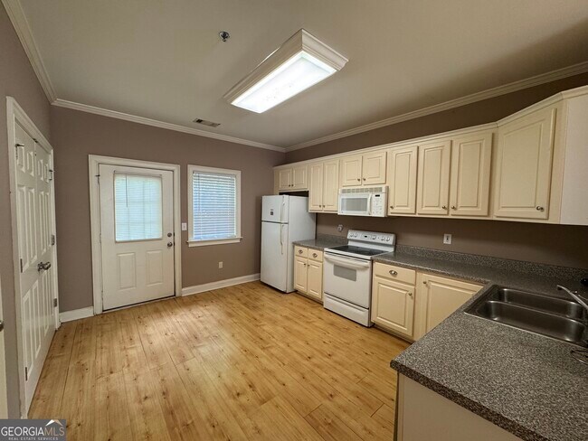 Photo - 460 S Barnett Shoals Rd