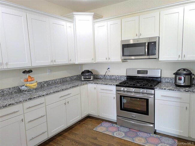 Photo - 304 Boulder Ridge Rd