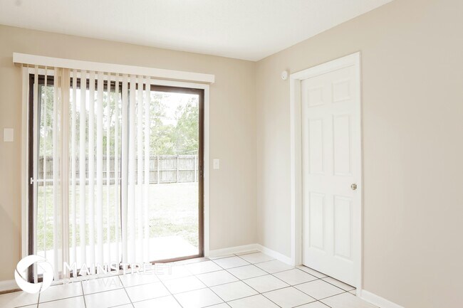 Photo - 1658 Wainwright St SE