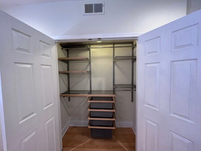 Photo - 1438 Columbia Rd NW Unidad 302