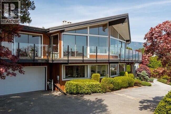 Photo - 1403 Chippendale Rd