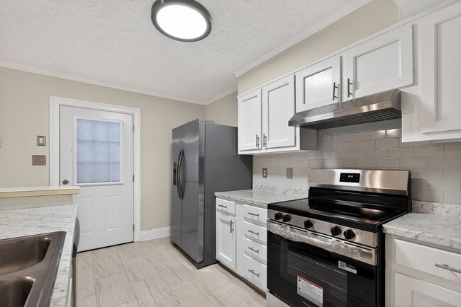 Photo - 898 Chippendale Ln