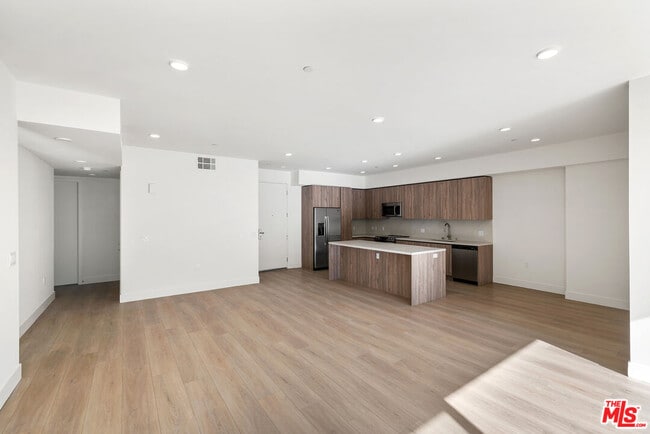 Photo - 3651 Regal Pl Unit 504