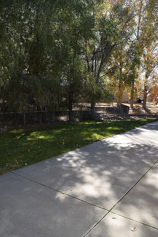 back yard / patio - 817 W Sage St Unit 817 W Sage #3