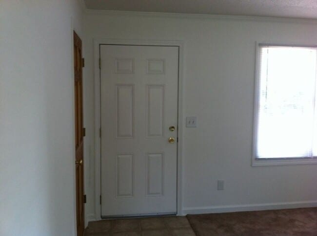 1410 E Lakeview Dr