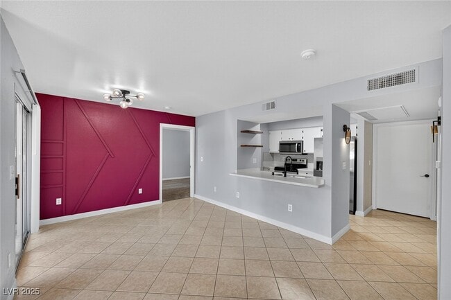 Building Photo - 1150 N Buffalo Dr Unit 1067 Rental