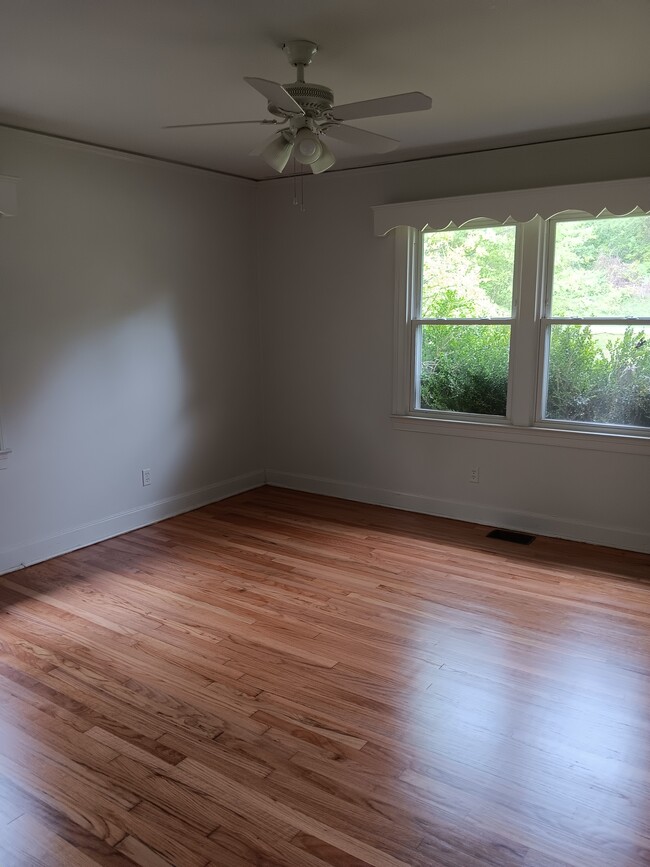 Photo - 1910 Elrod Rd