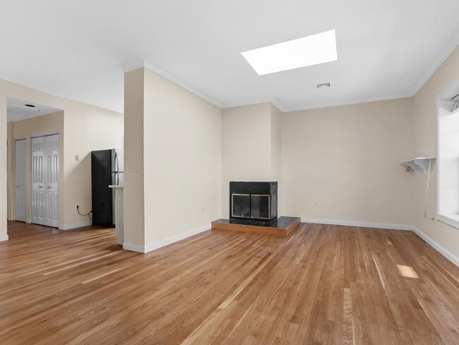 Photo - 18 Monument Sq Unit 4