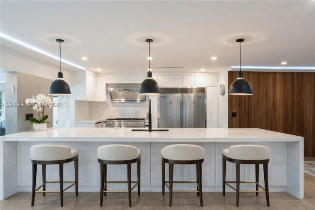 Photo - 1560 Cleveland Rd