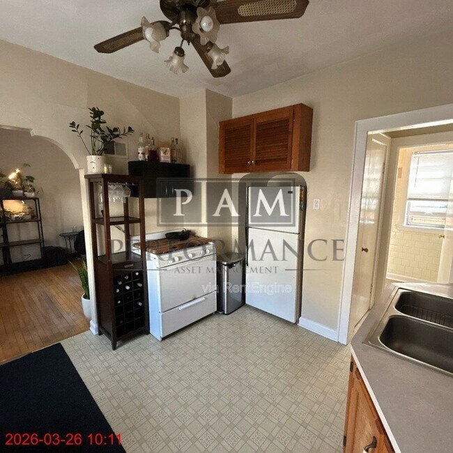 Photo - 2442 N Bremen St