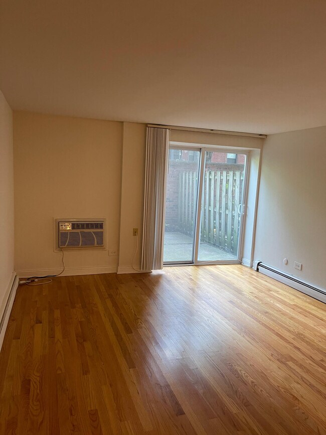 Photo - 3710 N Pine Grove Ave Unit STUDIO WITH PRIVATE DECK