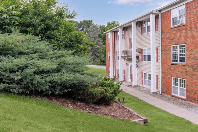 Photo - Candlewyck Park Apartments