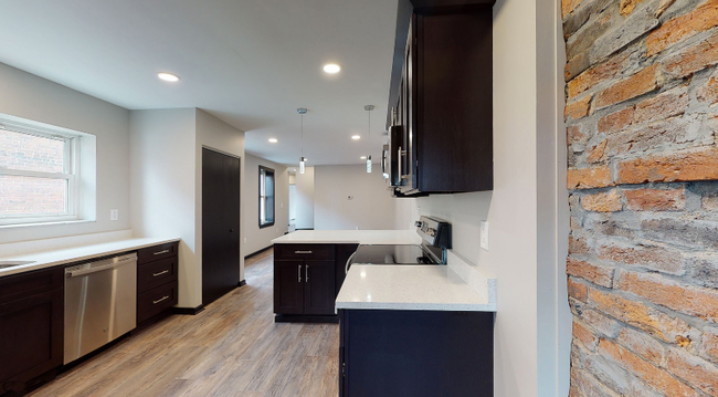 Photo - 1819 E Carson St Unit 200