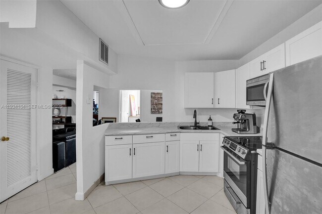 Photo - 1780 NE 191st St Unit 304-2