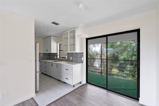 Photo - 3303 Kirk Rd Unidad 5