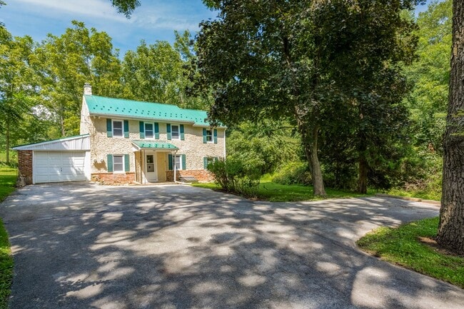 Photo - Charming Single-Family Home in Downingtown School District – Available 2/13/26!