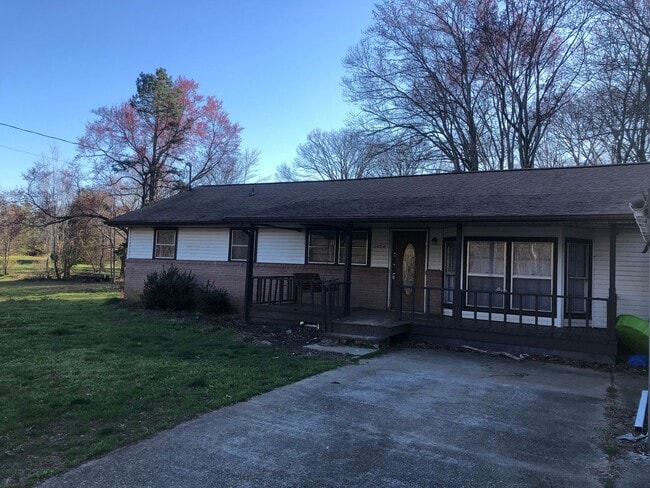 3 bed/ 1 bath ranch - 3 bed/ 1 bath ranch House