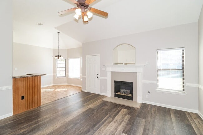 Photo - 300 Garden Springs Dr