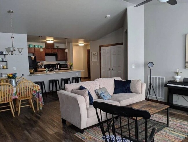 Photo - 1505 Destiny Ln
