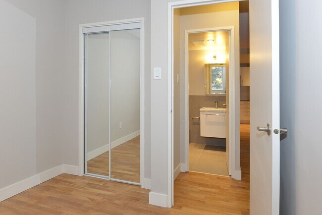 Photo - 230 Oak St Unit 115