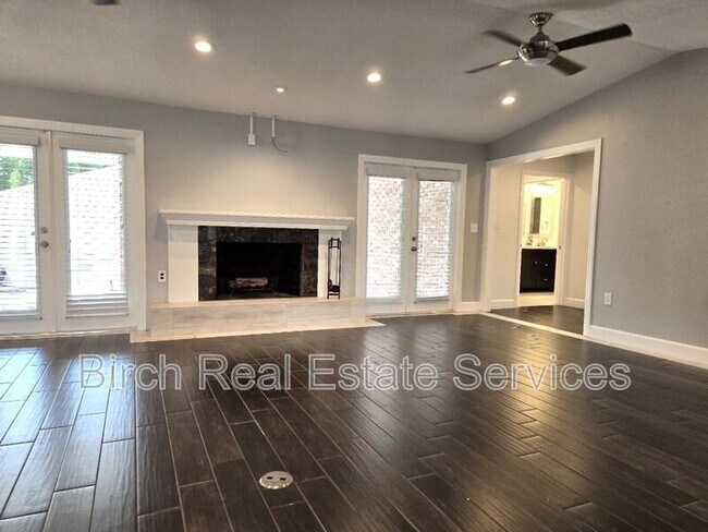 Photo - 515 Hollow Ridge Rd