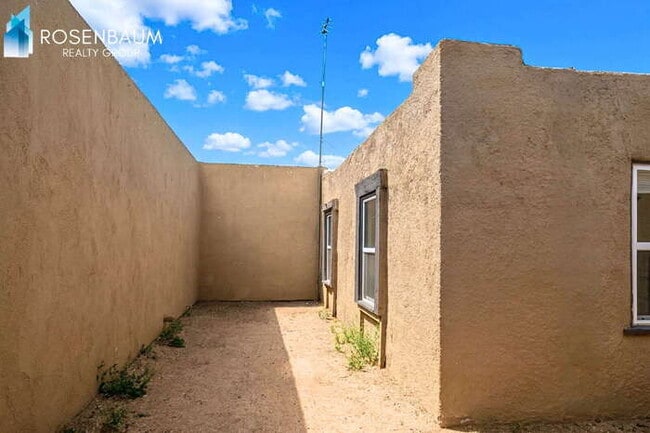 Photo - 2143 N Bell Ave