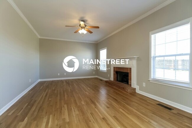 Photo - 4 Bedroom Pet-Friendly Home in Spring Hill, TN with Main Street Renewal