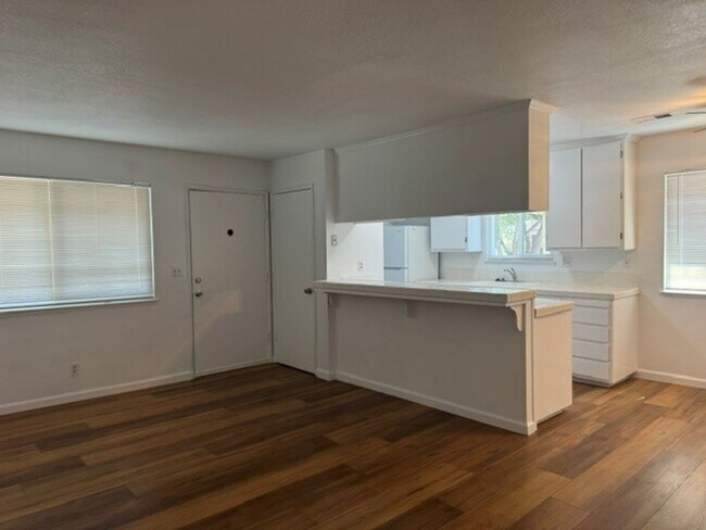Photo - Beautifully Upgraded, 2 Bedroom 1 Bath Condo In a Great Location in South San Jose Unit 4