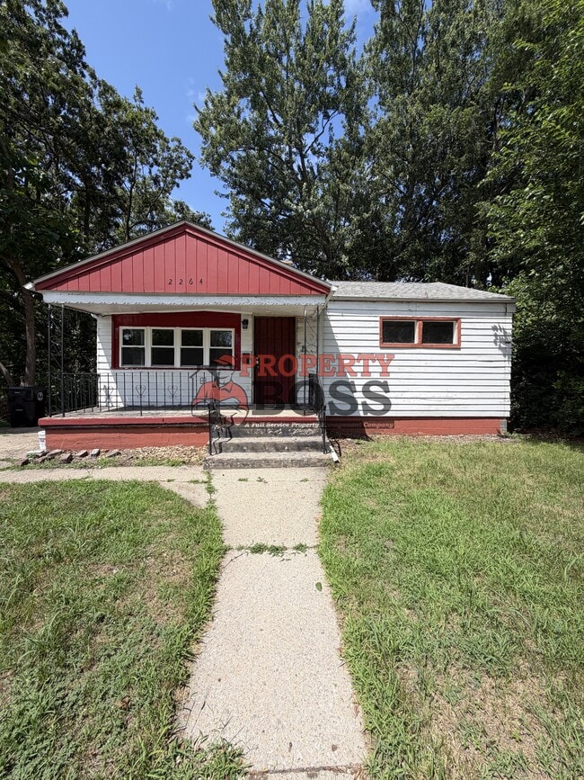 Building Photo - 2264 W Taft St