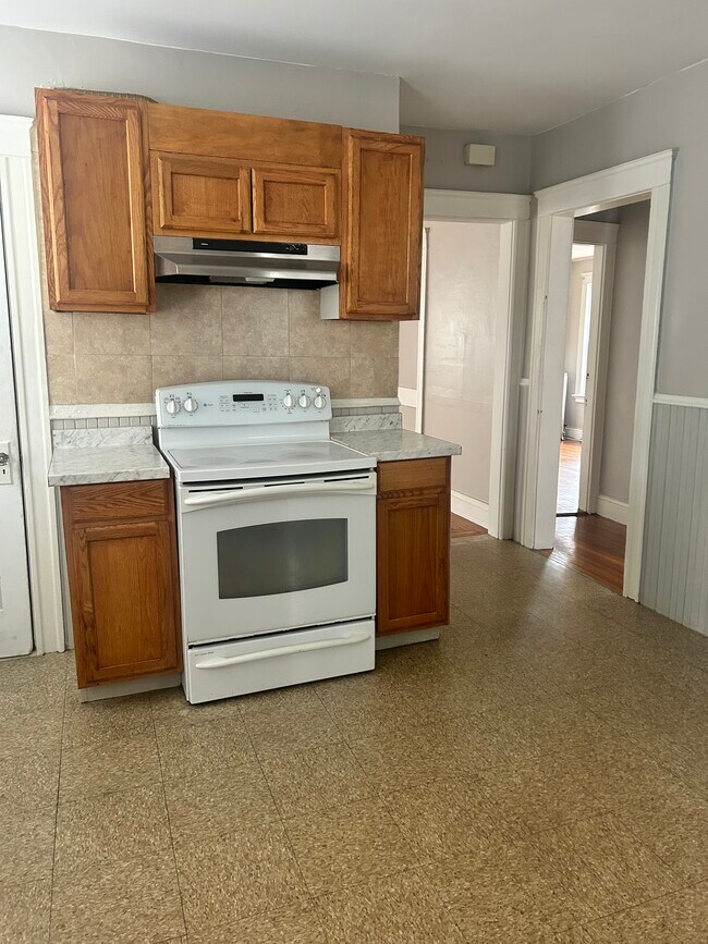 Photo - 65 Bellevue Ave Unit 65 Bellevue Ave 1st Floor