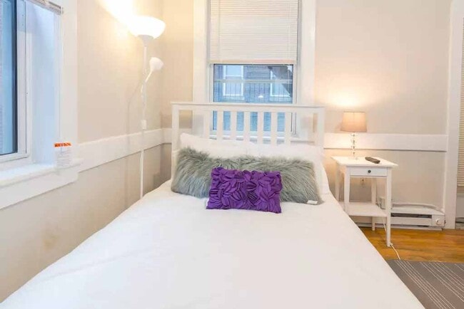 Photo - 160 Endicott St Unidad #2R