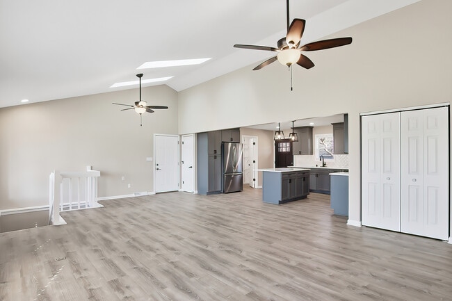 Photo - 6582 Lakeside Rd