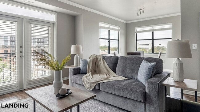 Building Photo - 15777 Quorum Dr