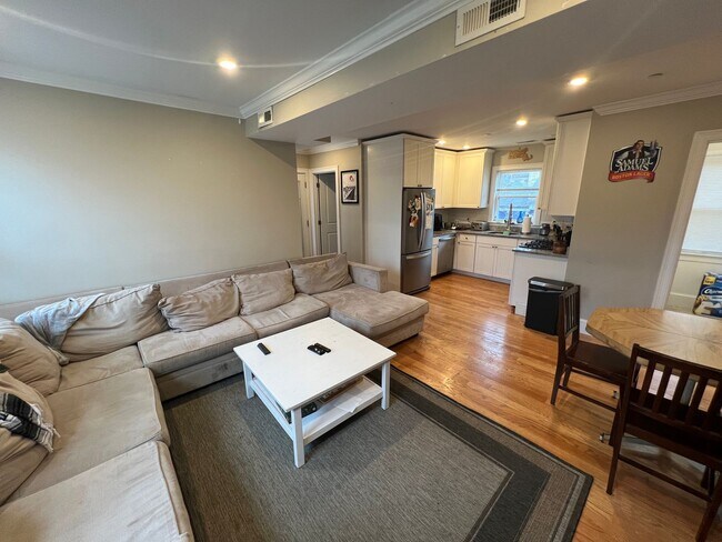 Photo - 183 River St Unidad 2