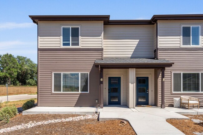 Photo - Start a Lease by 12/1 and Receive a $500 R...