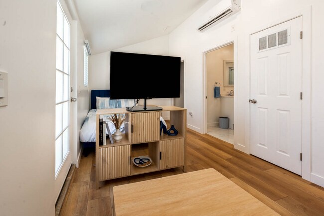 Photo - 3668 5th Ave