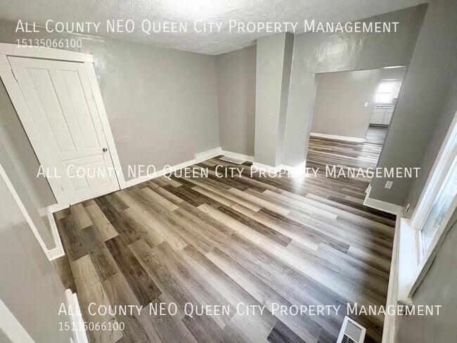 Photo - 212 Nassau St