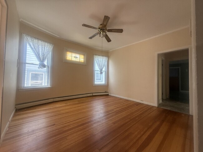 Photo - 635 Myrtle Ave