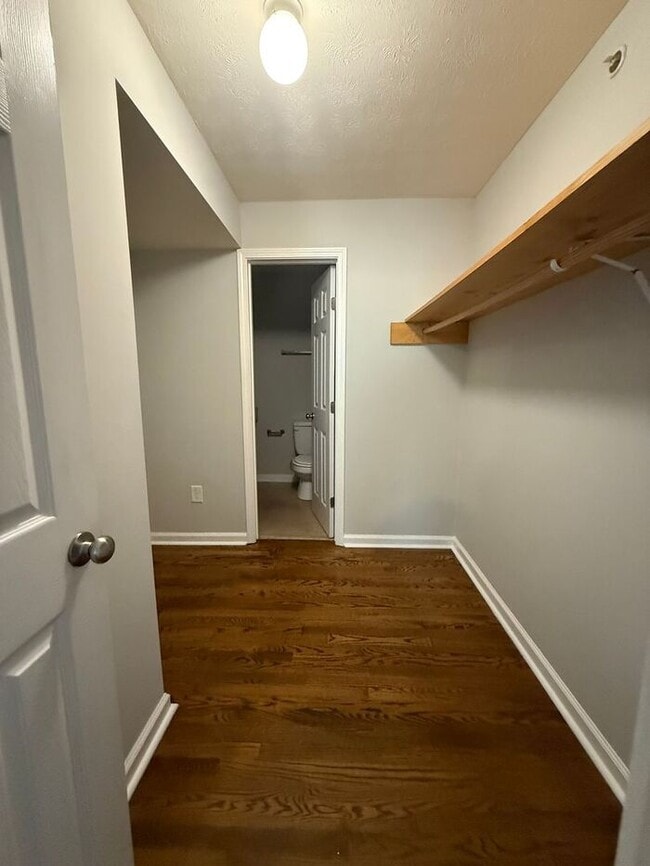 2 Bedroom/2 Bathroom Condo!