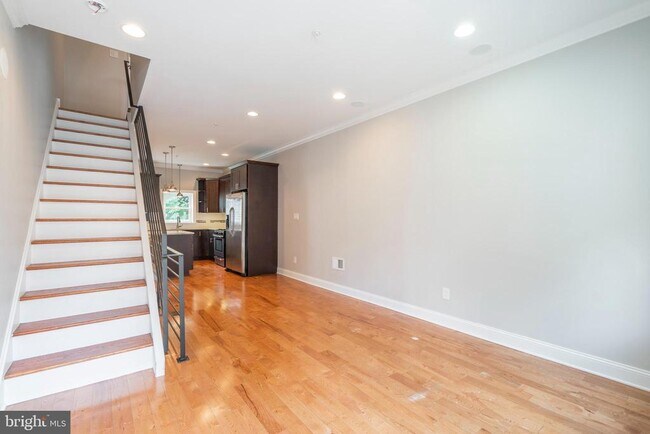Photo - 2825 Agate St