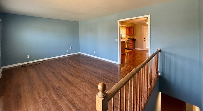 Photo - 3 Bedroom with basement!