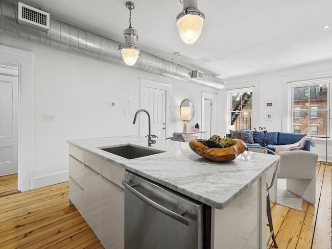 Photo - 67 Rutland St Unit 3