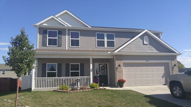 Building Photo - Modern 4 Bedroom, 2.5 Bath West Side Single Family Home