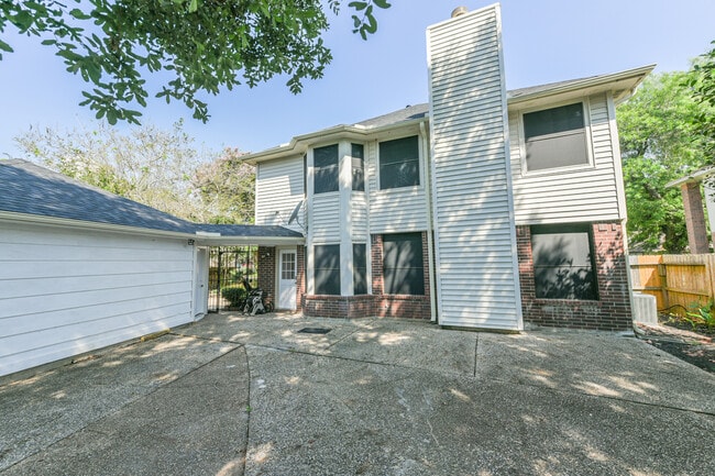 2509 S Mission Cir